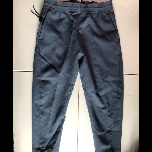 black nike tech pants